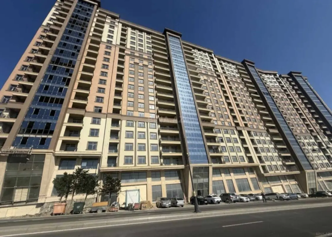 Satılır 3 otaqlı mənzil 140 m²