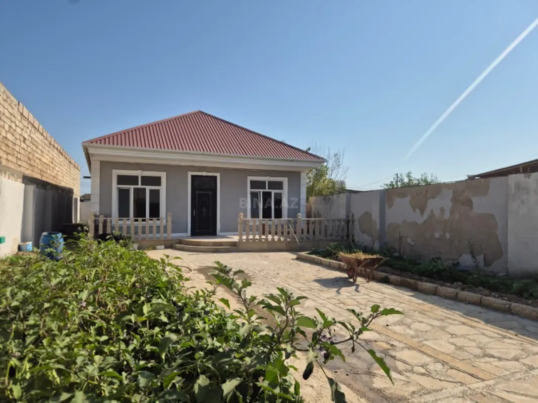 Satılır 4 otaqlı həyət evi 160 m²