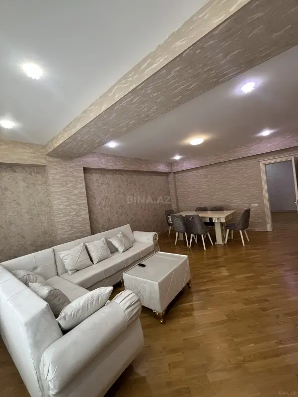 Kirayə verilir 3 otaqlı mənzil 142 m²