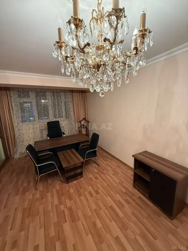 Kirayə verilir 3 otaqlı ofis 120 m²