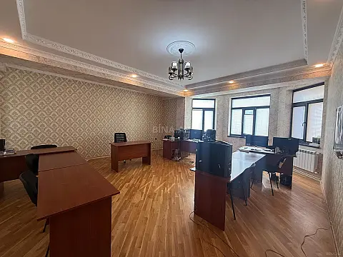 Kirayə verilir 3 otaqlı ofis 160 m² — Bakı, İnşaatçılar 3 otaq 160.00 m²