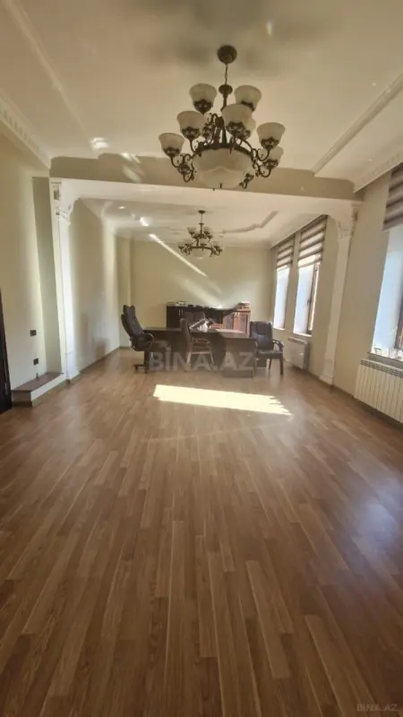 Kirayə verilir 4 otaqlı ofis 250 m²