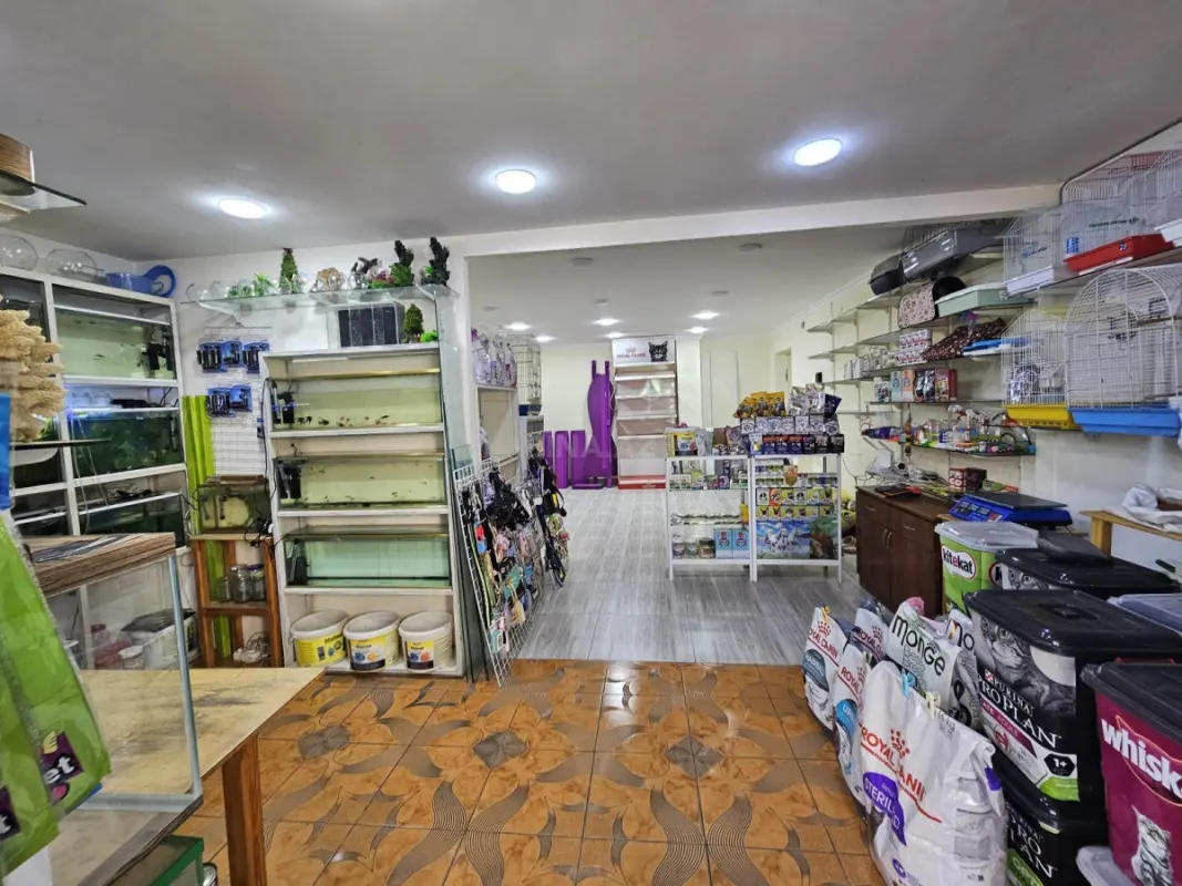Kirayə verilir obyekt 65 m²