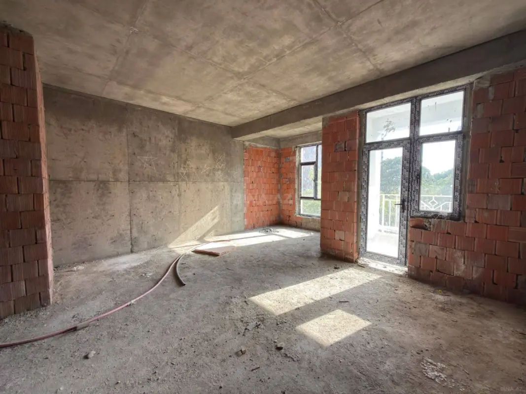 Satılır 1 otaqlı mənzil 60 m²