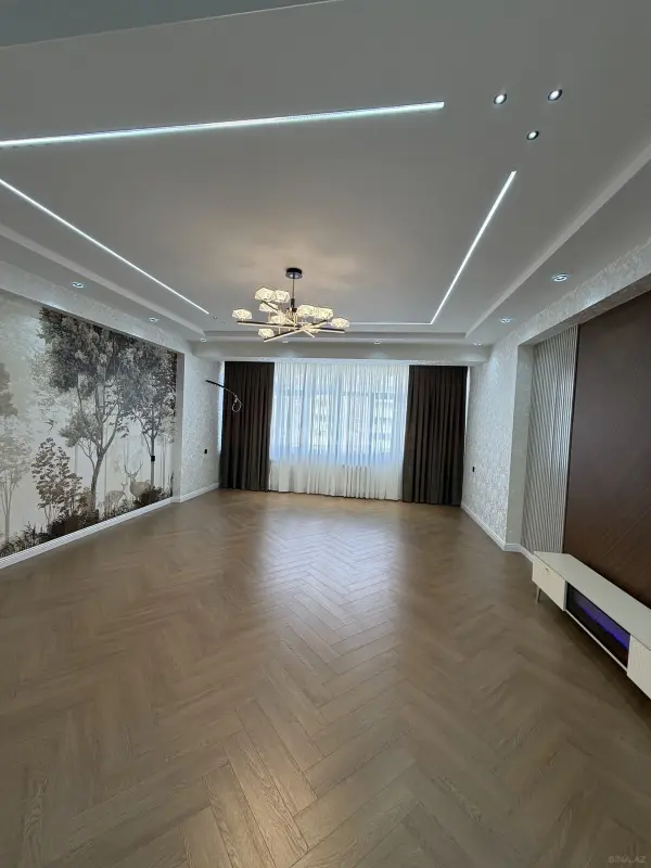 Satılır 4 otaqlı mənzil 153 m²