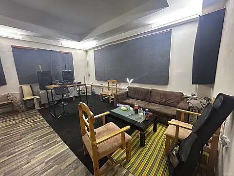 Kirayə verilir 3 otaqlı ofis 125 m² — Bakı 3 otaq 125.00 m²