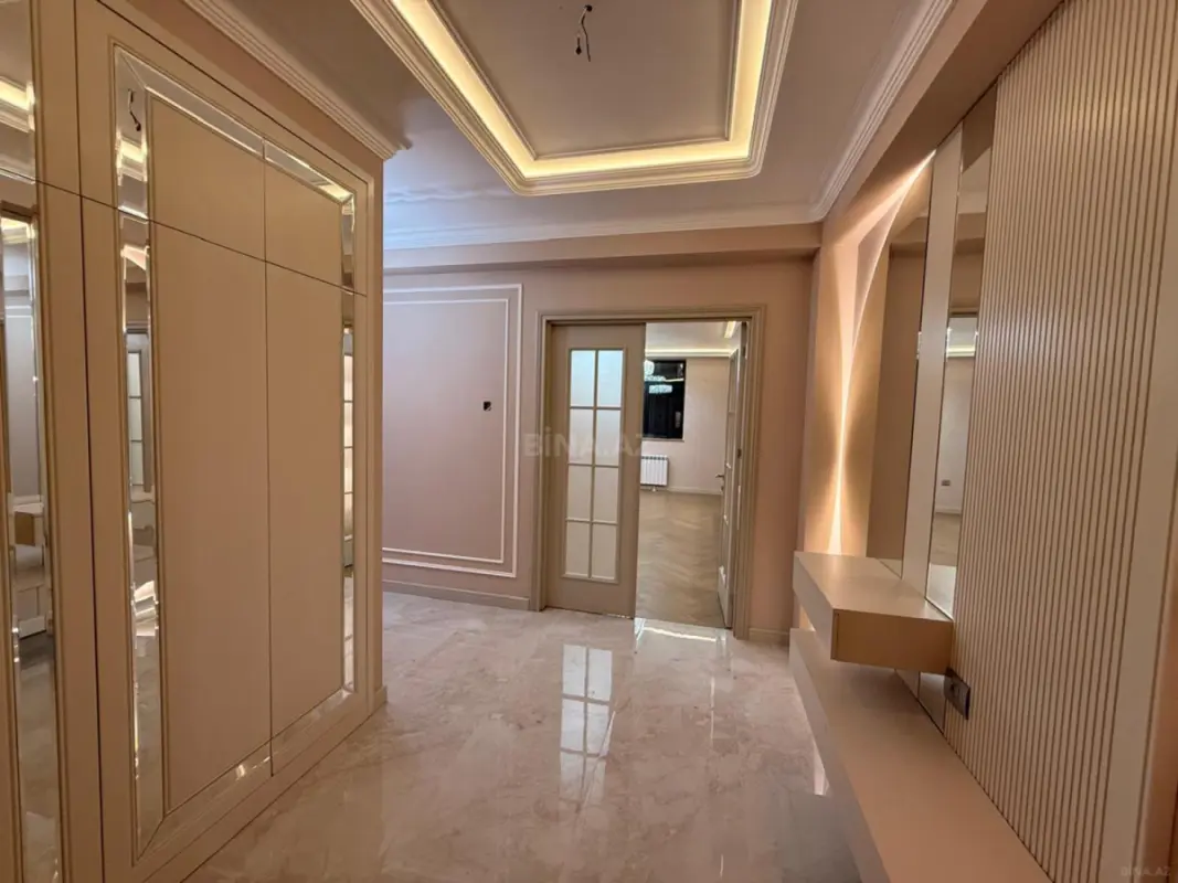 Satılır 3 otaqlı mənzil 115 m²