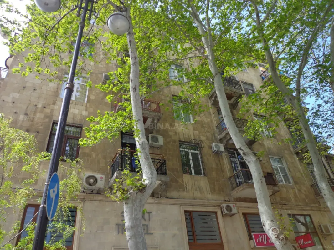 Kirayə verilir 2 otaqlı mənzil 65 m²