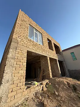 Satılır 5 otaqlı həyət evi 240 m² — Bakı 5 otaq 240.00 m²