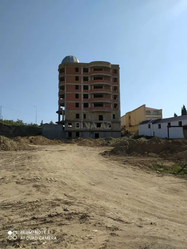 Satılır 10 otaqlı həyət evi 5400 m²