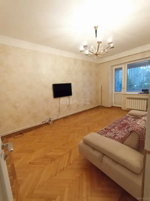 Kirayə verilir 3 otaqlı mənzil 100 m²