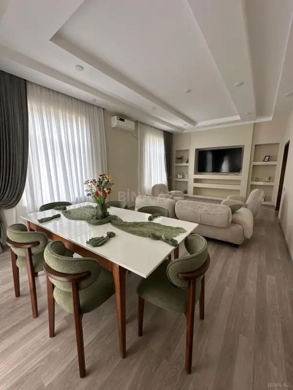 Satılır 4 otaqlı həyət evi 200 m²