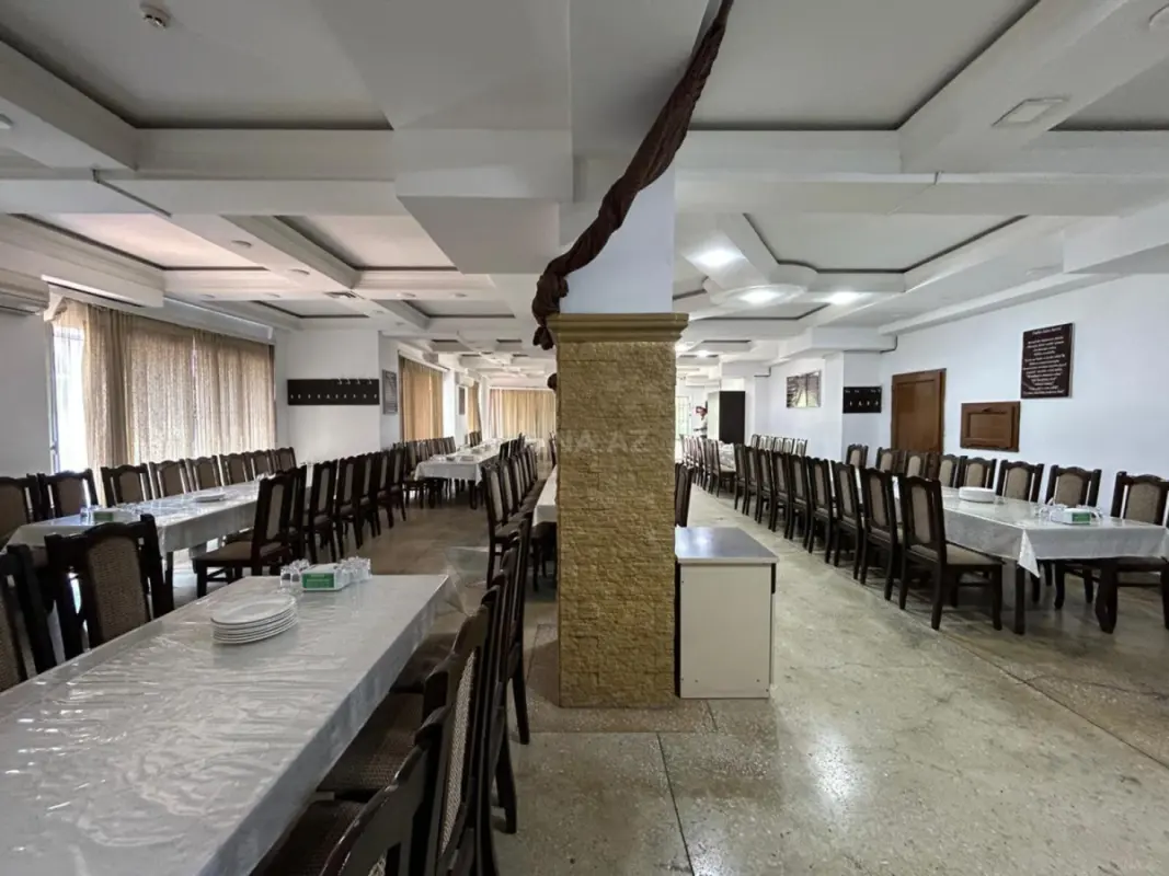 Satılır obyekt 380 m²