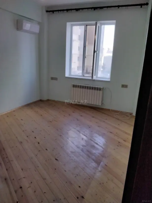 Satılır 3 otaqlı mənzil 879 m²