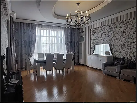 Kirayə verilir 3 otaqlı mənzil 135 m² — Bakı, İnşaatçılar 3 otaq 135.00 m²