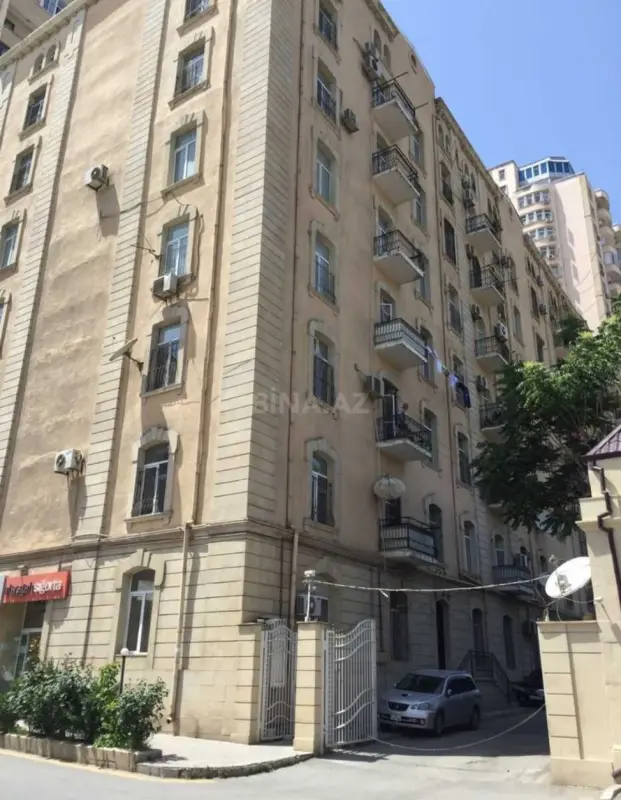 Kirayə verilir 3 otaqlı mənzil 130 m²
