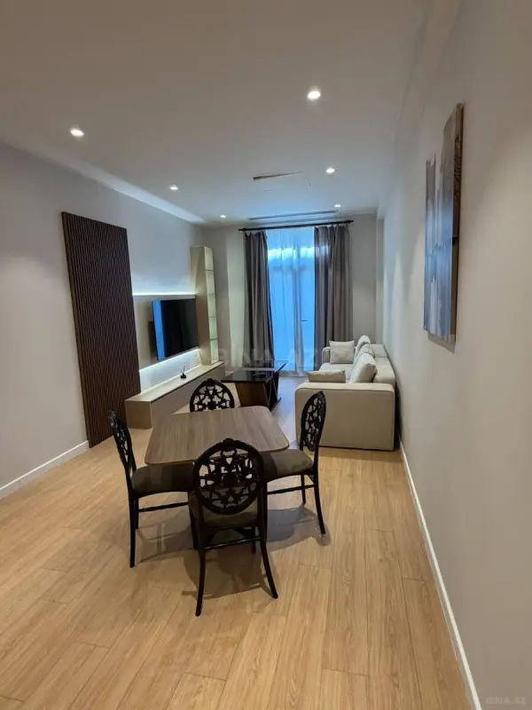 Kirayə verilir 2 otaqlı mənzil 80 m²