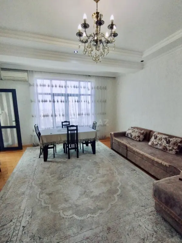 Satılır 3 otaqlı mənzil 110 m²