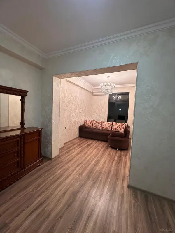 Kirayə verilir 2 otaqlı mənzil 80 m²