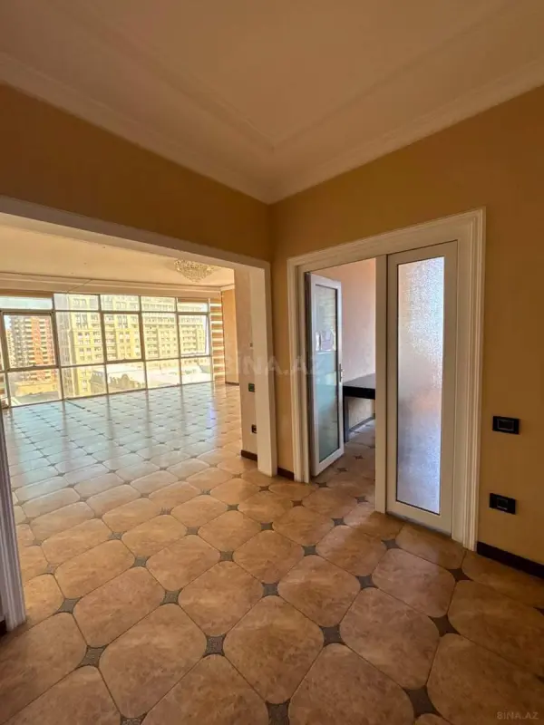 Kirayə verilir 3 otaqlı ofis 190 m²