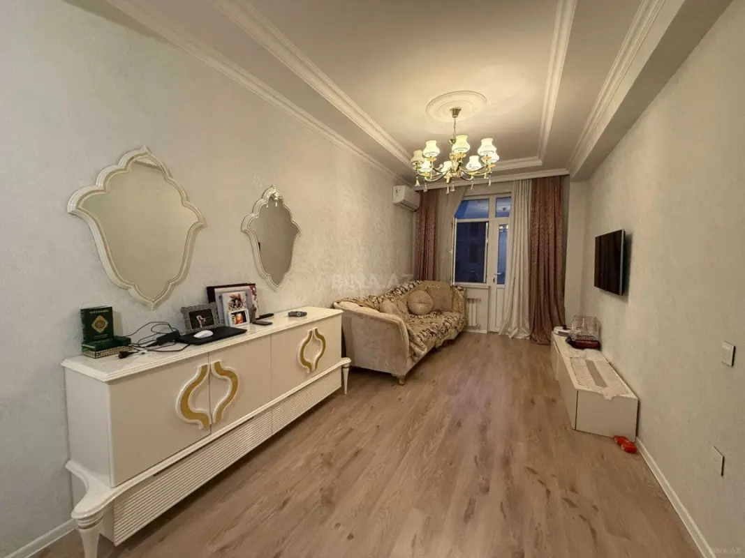 Satılır 3 otaqlı mənzil 93 m²