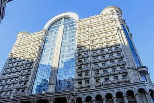 Satılır 4 otaqlı mənzil 216 m² — Bakı 4 otaq 216.00 m²