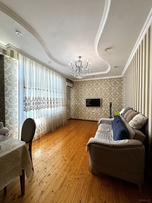 Satılır 2 otaqlı mənzil 75 m²