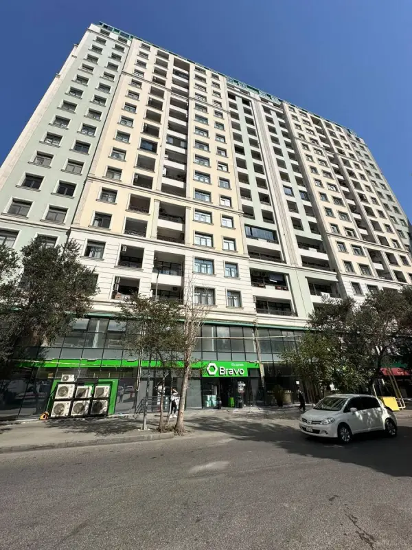 Satılır 3 otaqlı mənzil 114 m²