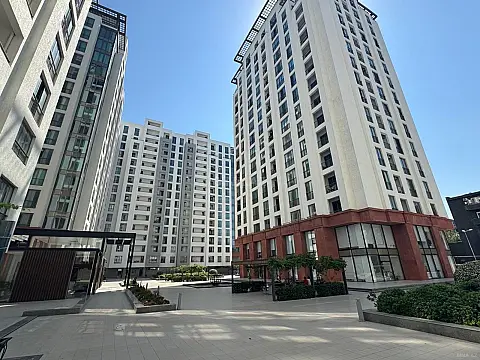 Satılır 4 otaqlı mənzil 180 m² — Bakı 4 otaq 180.00 m²