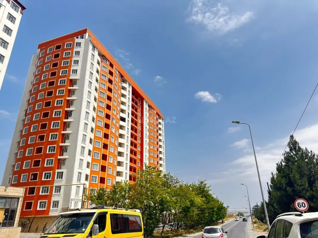 Satılır 3 otaqlı mənzil 102 m²