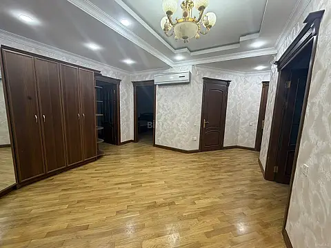 Kirayə verilir 3 otaqlı mənzil 135 m² — Bakı, Nərimanov 3 otaq 135.00 m²