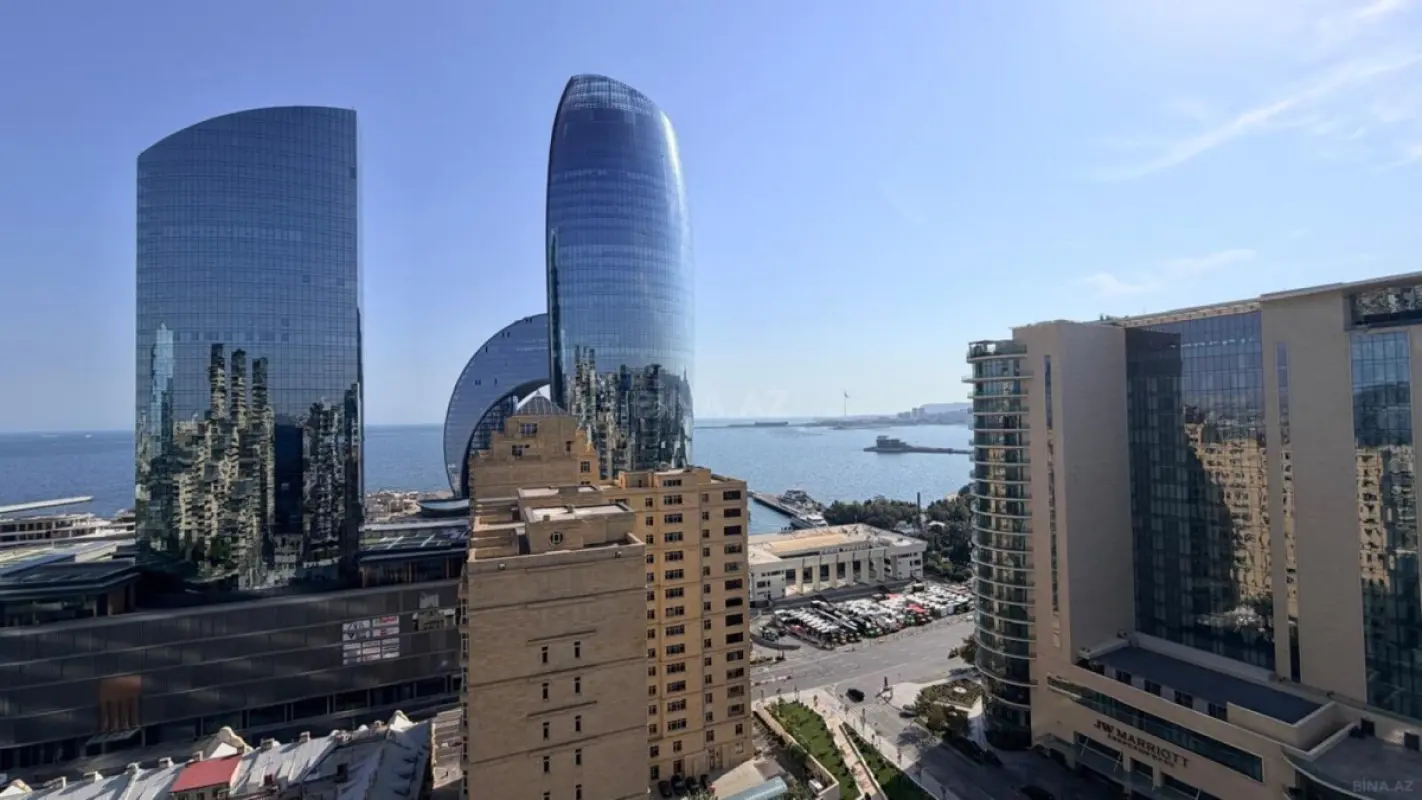 Kirayə verilir 3 otaqlı mənzil 130 m²