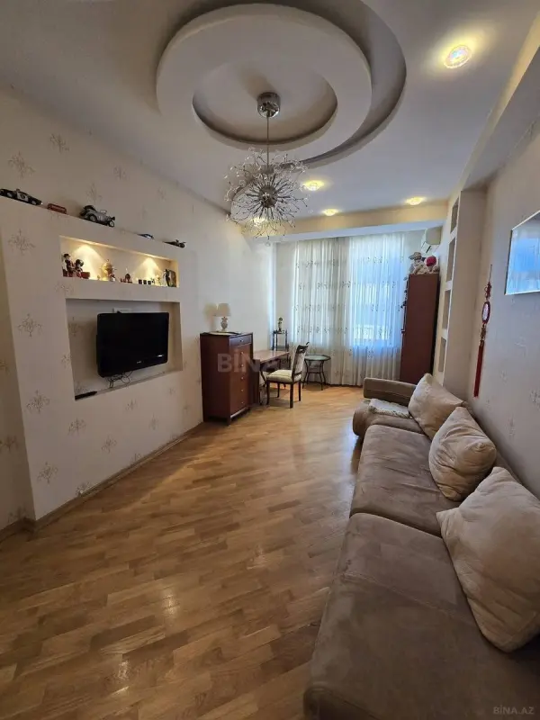 Satılır 3 otaqlı mənzil 164 m²