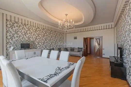 Kirayə verilir 3 otaqlı mənzil 135 m² — Bakı, İnşaatçılar 3 otaq 135.00 m²