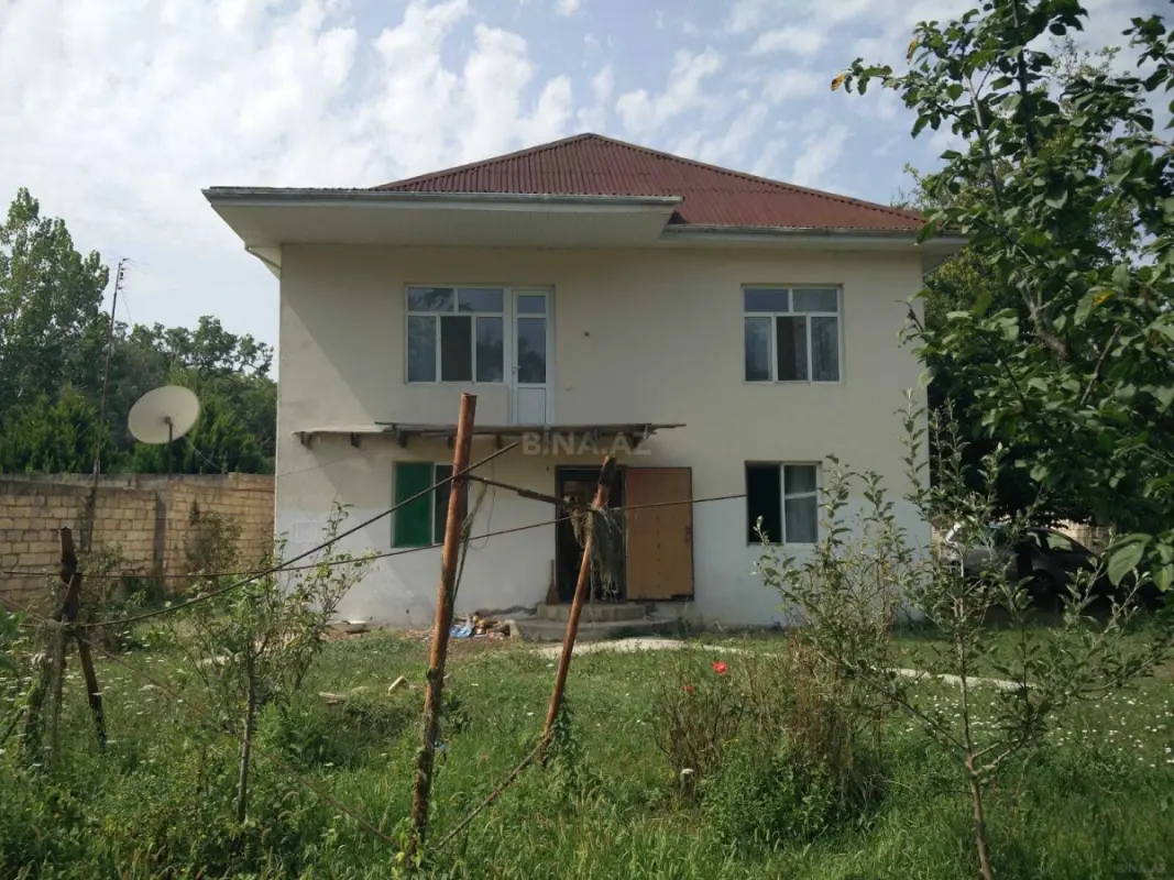 Satılır 6 otaqlı həyət evi 185 m²