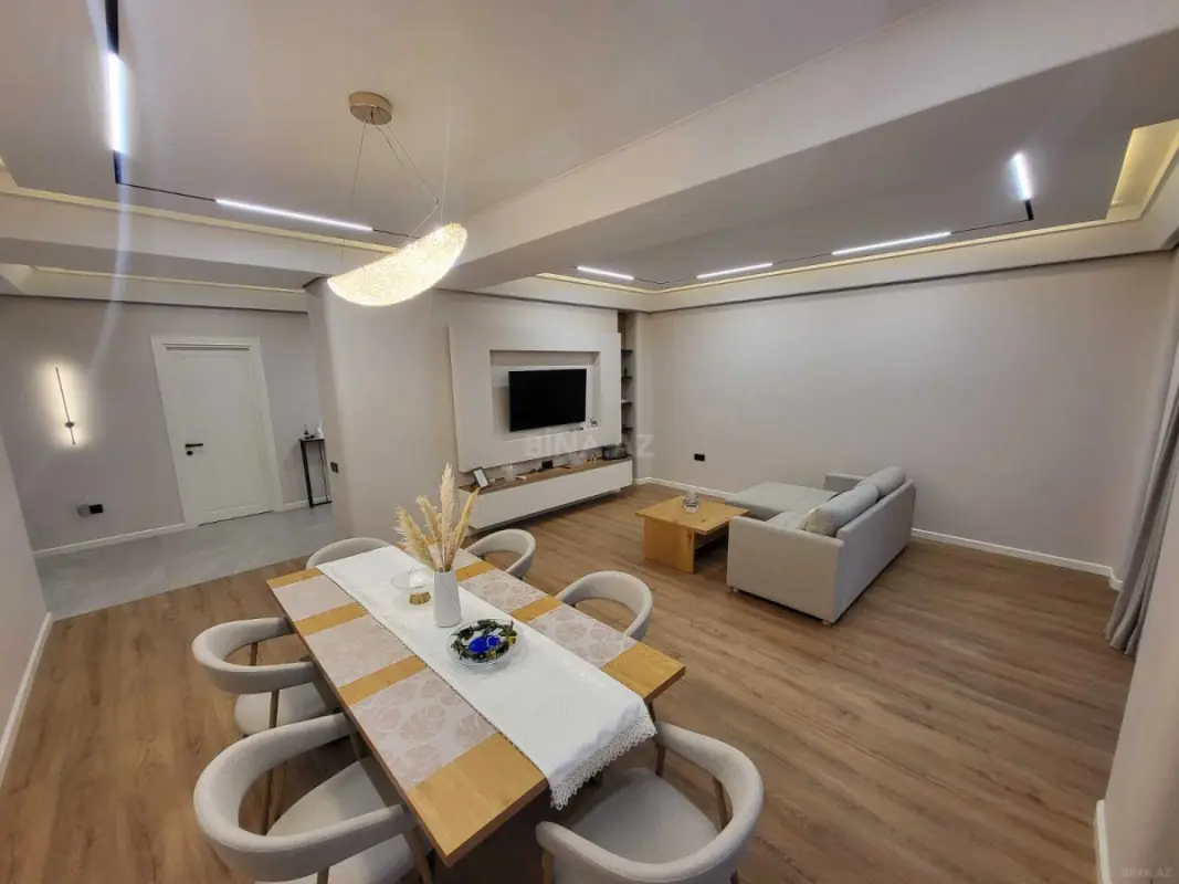 Kirayə verilir 3 otaqlı mənzil 145 m²