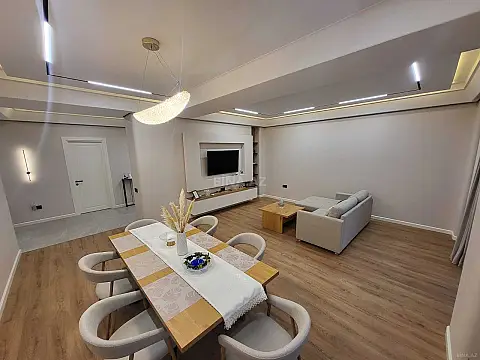 Kirayə verilir 3 otaqlı mənzil 145 m² — Bakı 3 otaq 145.00 m²