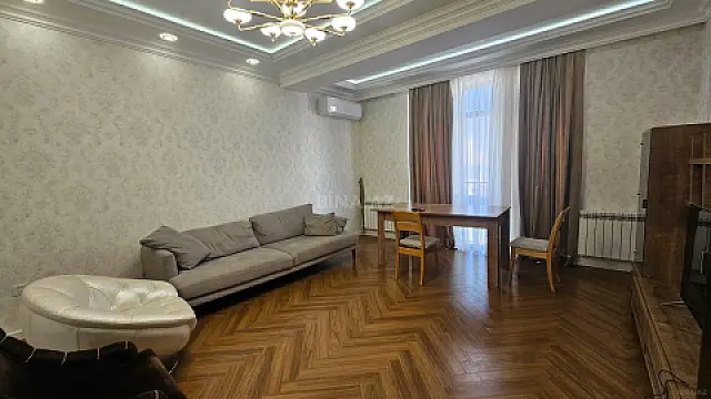 Kirayə verilir 3 otaqlı mənzil 130 m² — Bakı, Nərimanov 3 otaq 130.00 m²
