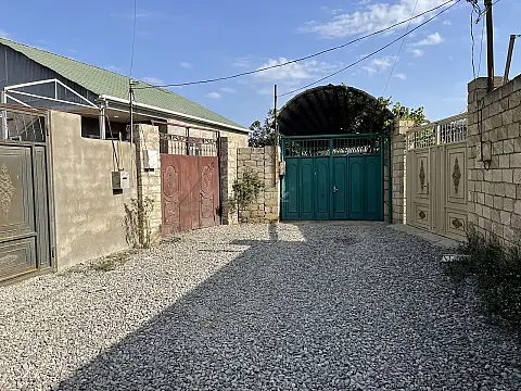 Satılır 4 otaqlı həyət evi 110 m² — Bakı 4 otaq 110.00 m²