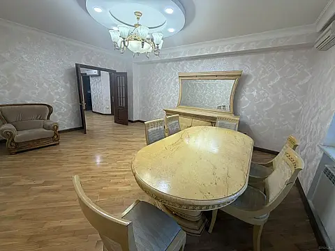 Kirayə verilir 3 otaqlı mənzil 132 m² — Bakı, Nərimanov 3 otaq 132.00 m²