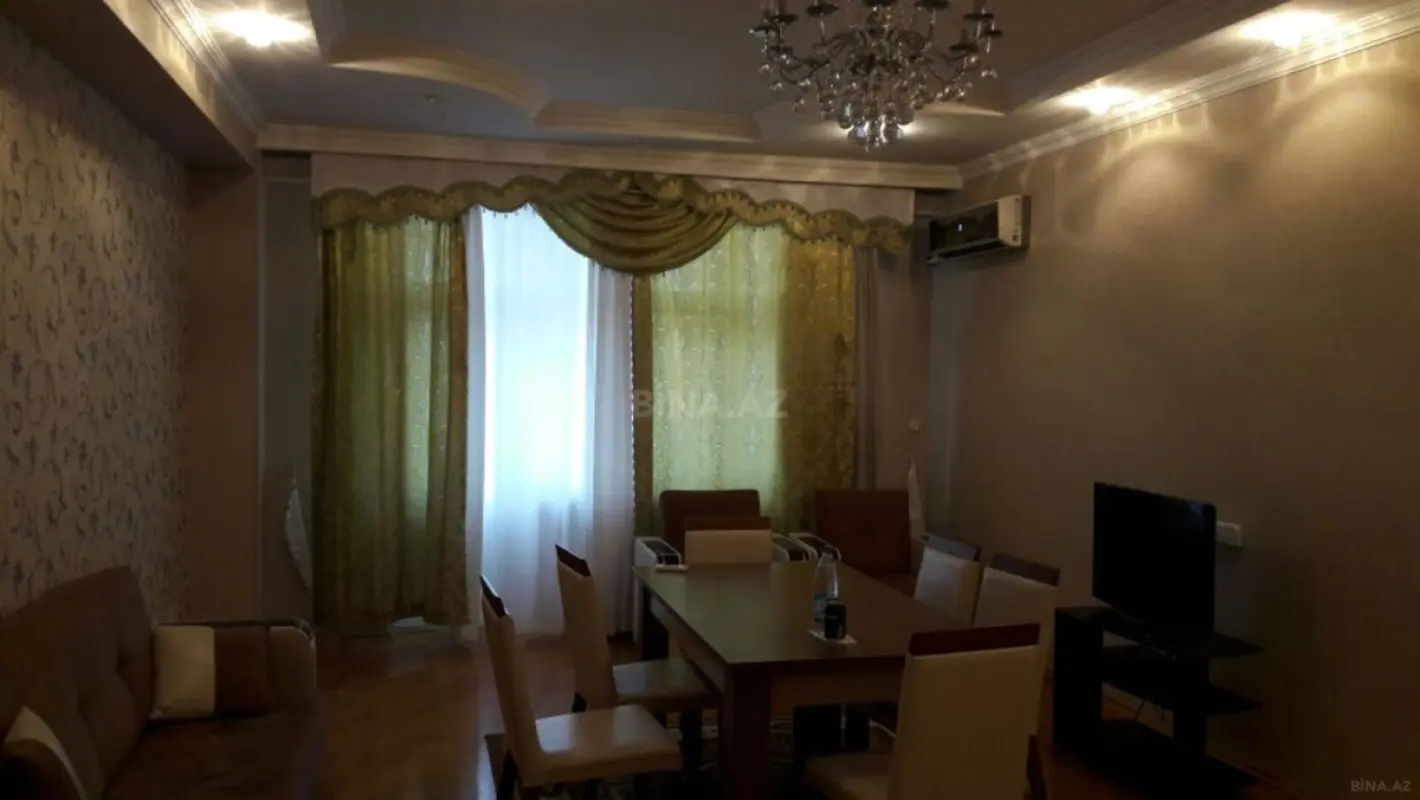 Kirayə verilir 2 otaqlı mənzil 85 m²