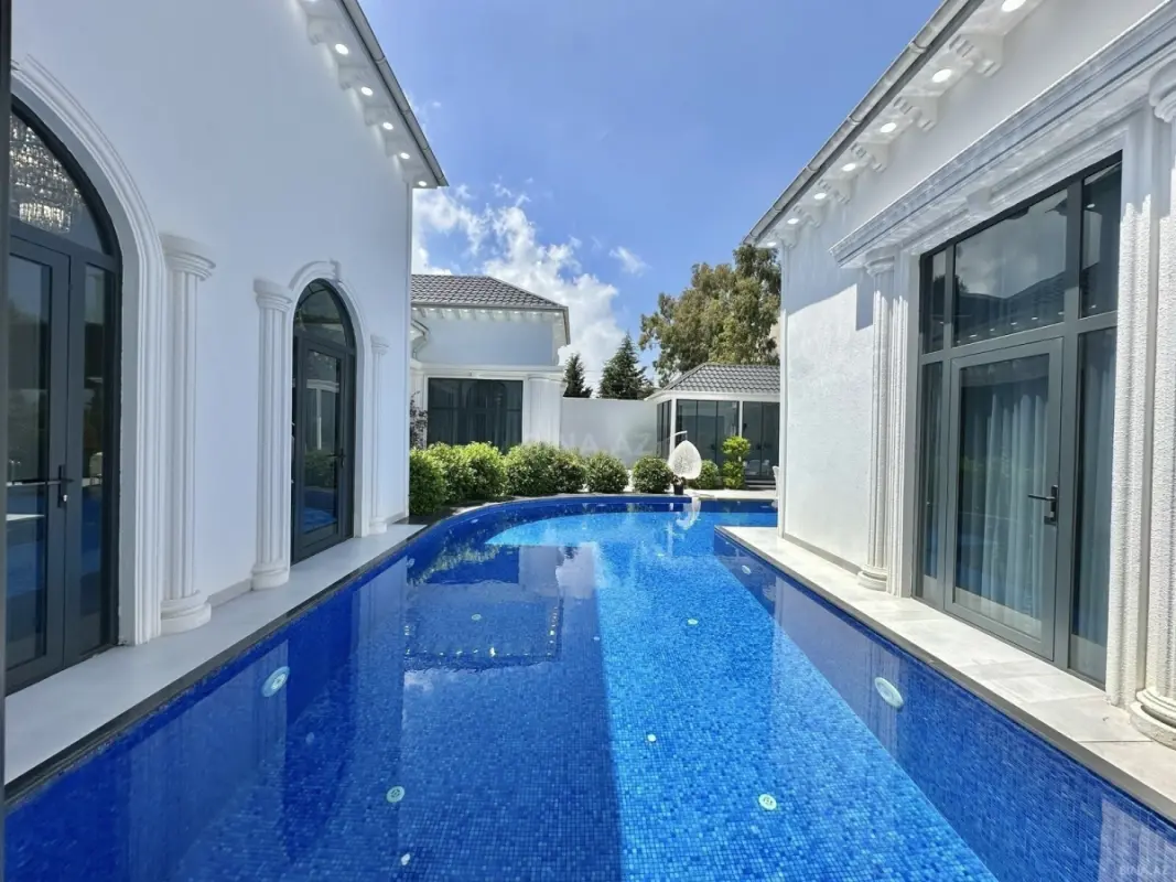 Satılır 5 otaqlı həyət evi 280 m²