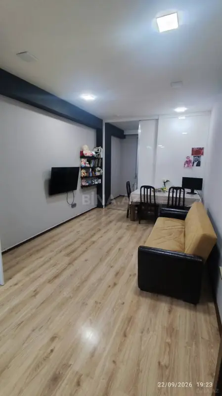 Kirayə verilir 2 otaqlı mənzil 80 m²