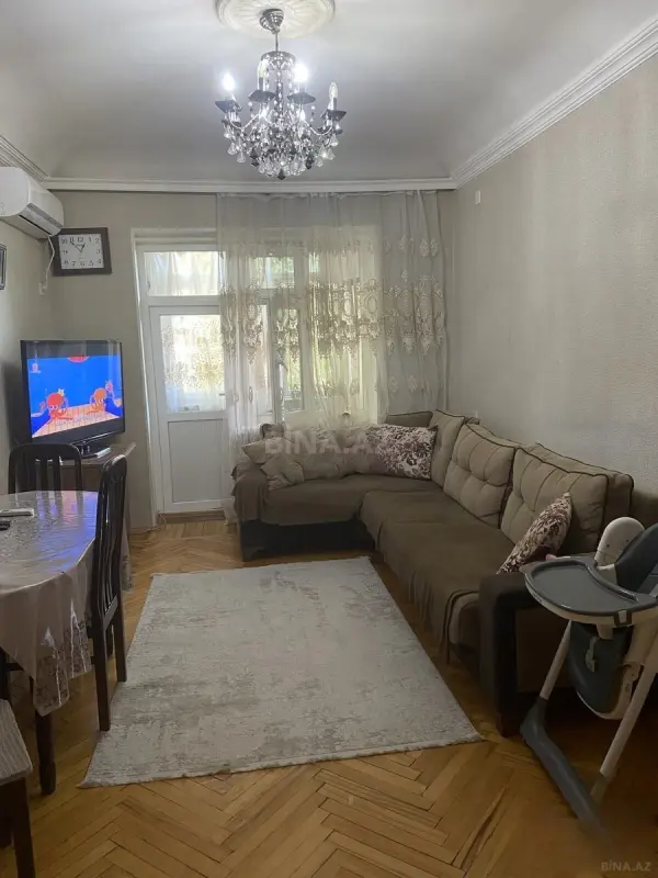 Satılır 4 otaqlı mənzil 75 m²