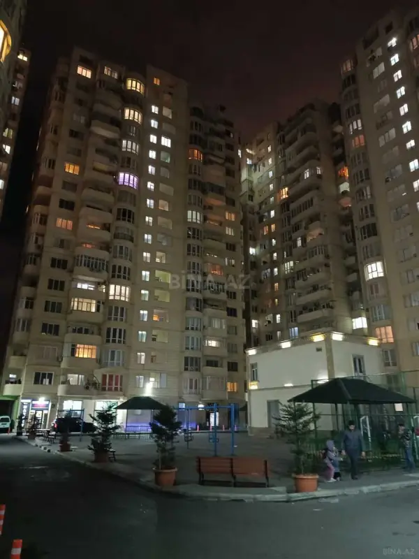 Kirayə verilir 3 otaqlı mənzil 113 m²