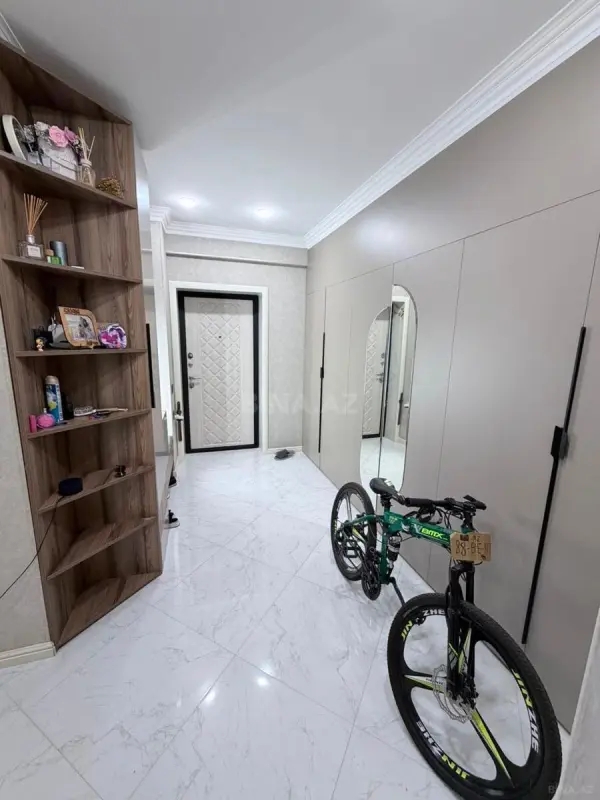 Satılır 2 otaqlı mənzil 79 m²