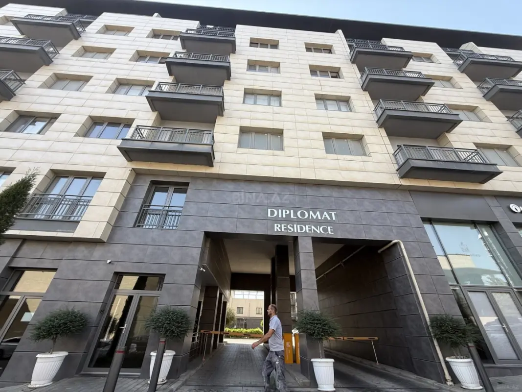 Satılır 2 otaqlı mənzil 73 m²