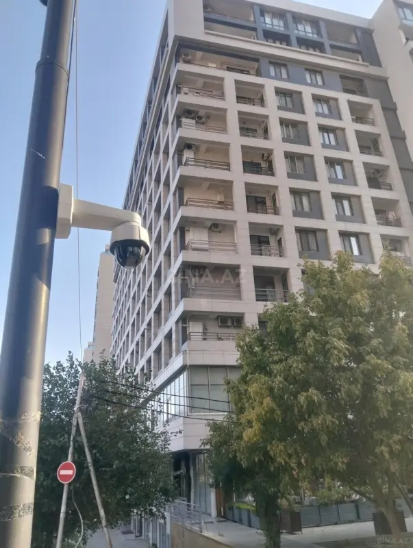 Satılır 3 otaqlı mənzil 145 m²