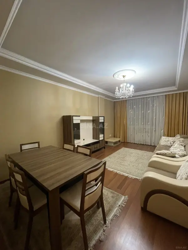 Kirayə verilir 2 otaqlı mənzil 80 m²
