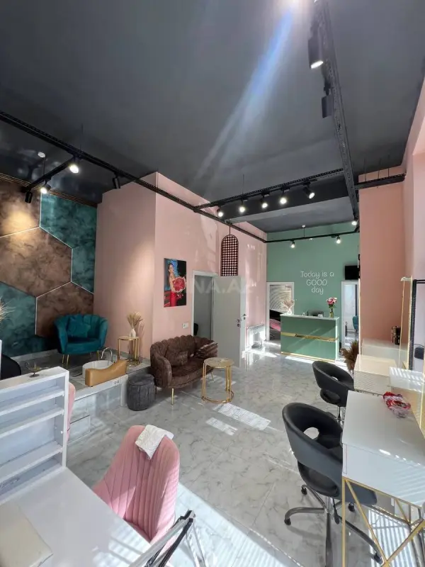 Kirayə verilir obyekt 80 m²